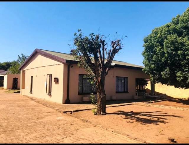 3 BEDROOM HOUSE FOR SALE IN GA-RANKUWA UNIT 1